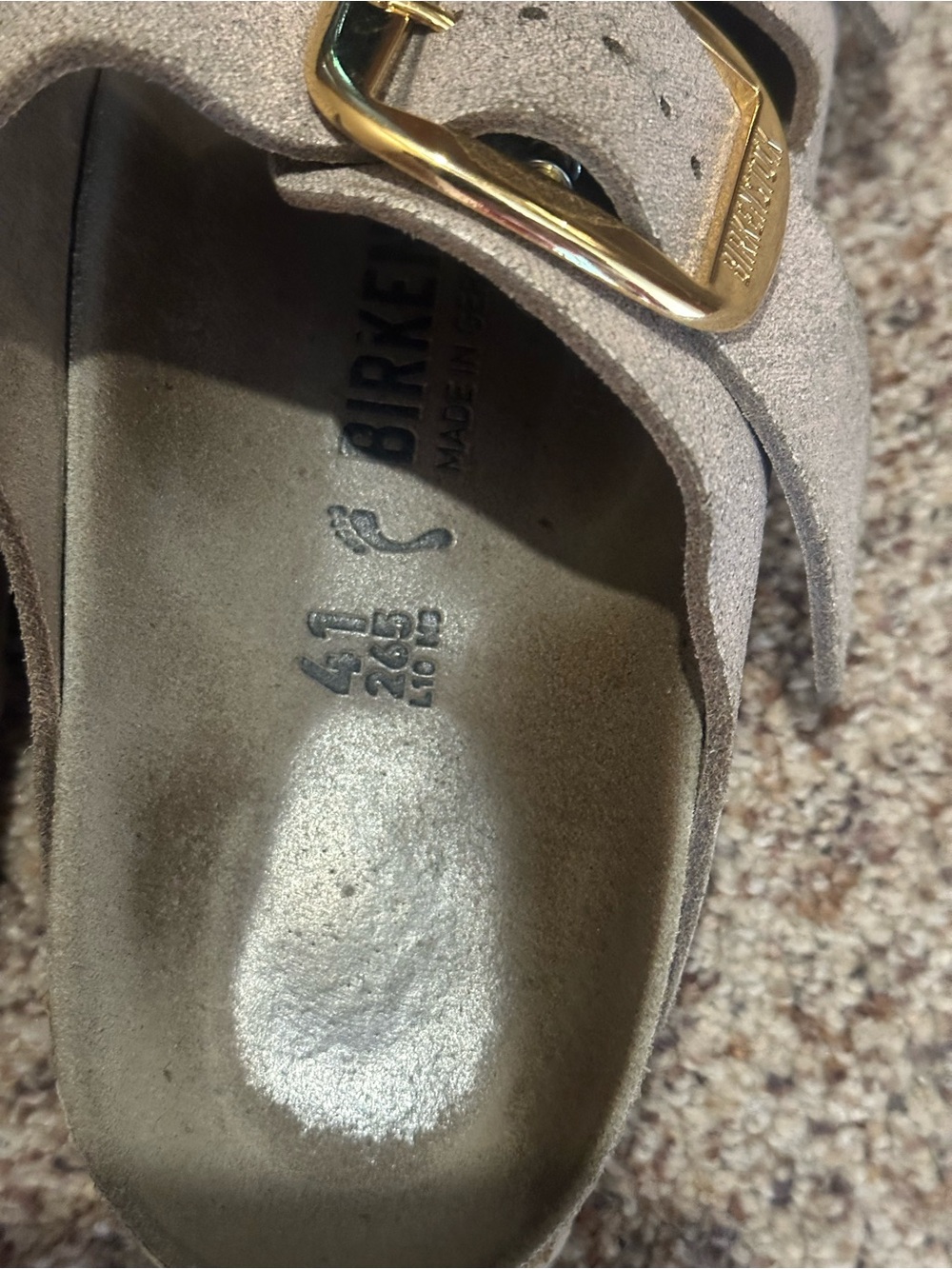 Birkenstock leather sandals in metallic taupe/light pink with Gold Buckles - Picture 3 of 4